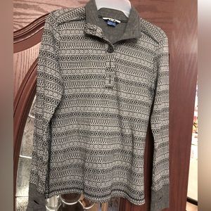 Kavu women’s pullover.